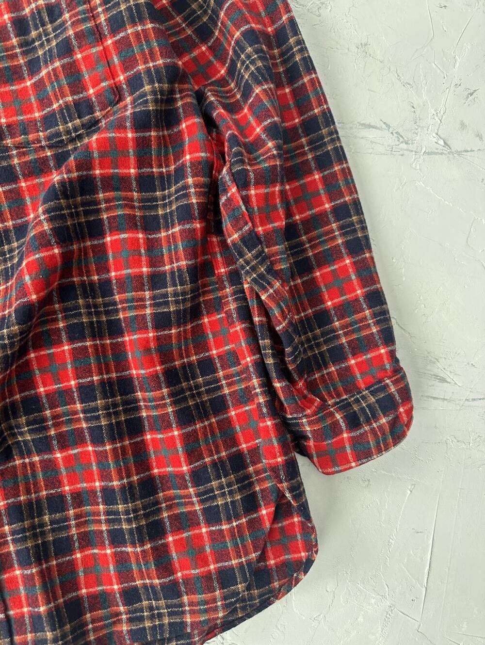 Vintage 90's Pendleton Wool Flannel Button shirt (Made in USA) - Picture 3 of 3